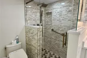 303 N Riverside Dr, Pompano Beach, FL 33062 - Photo 17