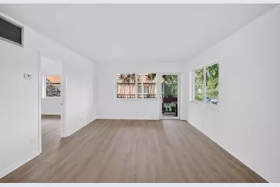 119 NE 19th Ct, Unit #205-G, Wilton Manors, FL 33305 - Photo 1