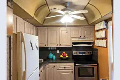 6161 NW 57th Ct, Unit #207, Tamarac, FL 33319 - Photo 3