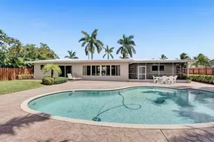 1011 SE 10th Ct, Deerfield Beach, FL 33441 - Photo 3