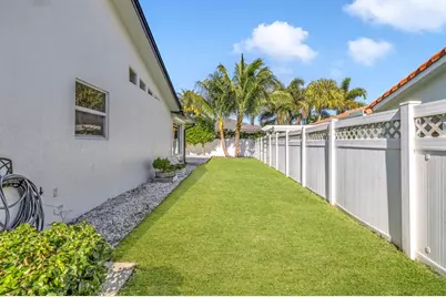 795  Camino Lakes Cir, Boca Raton, FL 33486 - Photo 17