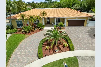 16686  Golfview Dr, Weston, FL 33326 - Photo 1