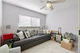 565 NW 98th Ave, Plantation, FL 33324 - Photo 15