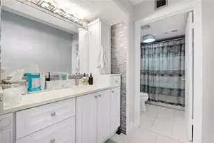 565 NW 98th Ave, Plantation, FL 33324 - Photo 19