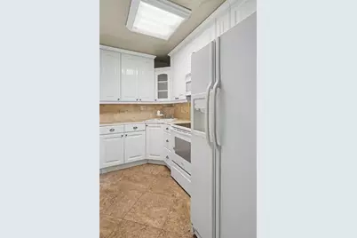 3000  Riomar St, Unit #406, Fort Lauderdale, FL 33304 - Photo 9