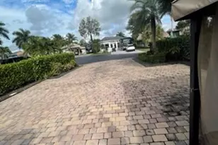 483 S Cortez Drive Circle South, Margate, FL 33068 - Photo 5