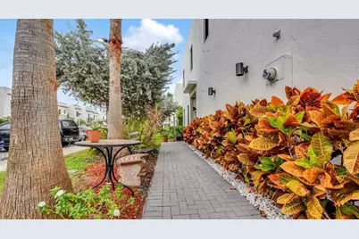 542 SW 91st Ct, Unit #542, Miami, FL 33174 - Photo 3