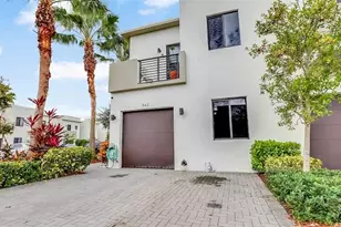 542 SW 91st Ct, Miami, FL 33174 - Photo 1