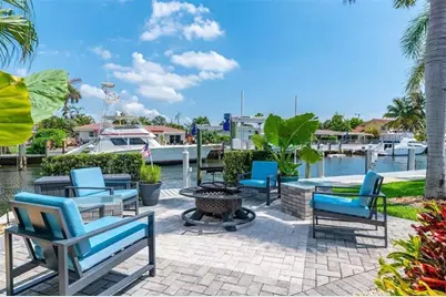 2791 NE 9th Ct, Pompano Beach, FL 33062 - Photo 9