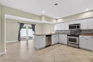 2125 NE 56th Ct, Fort Lauderdale, FL 33308 - Photo 9