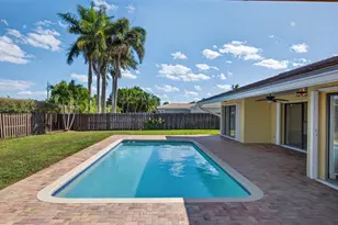 16780 Harbor Ct, Weston, FL 33326 - Photo 3