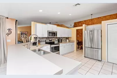 9910 NW 53rd Ct, Coral Springs, FL 33076 - Photo 15