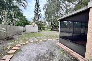 8331 SW 39th Ct, Davie, FL 33328 - Photo 43