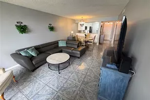 6207 Coral Lake Dr, Pompano Beach, FL 33063 - Photo 9