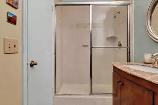 9050 Jacaranda Ln, Plantation, FL 33324 - Photo 25