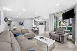 347 N New River Dr E, Fort Lauderdale, FL 33301 - Photo 7