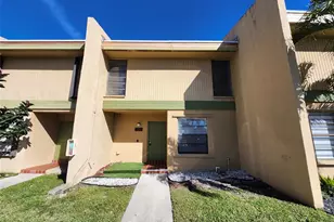 9421 NW 15th St, Pembroke Pines, FL 33024 - Photo 1