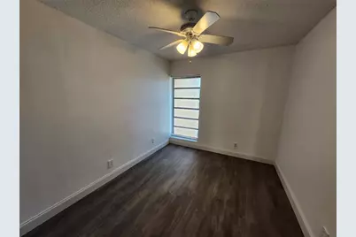 9421 NW 15th Street, Hollywood, FL 33024 - Photo 23