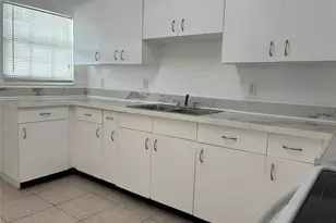 319 NW 7th St, Pompano Beach, FL 33060 - Photo 5