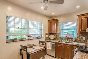 606 Hummingbird Ln, Delray Beach, FL 33445 - Photo 5