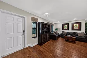 10975 NW 20th Dr, Coral Springs, FL 33071 - Photo 3