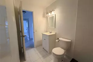 600 S Luna Ct, Hollywood, FL 33021 - Photo 15