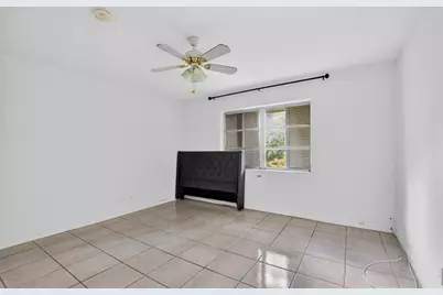 3930  Crystal Lake Dr, Unit #308, Deerfield Beach, FL 33064 - Photo 11