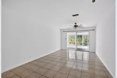 3930  Crystal Lake Dr, Unit #308, Deerfield Beach, FL 33064 - Photo 5