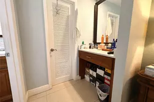 271 S Hollybrook Dr, Pembroke Pines, FL 33025 - Photo 15