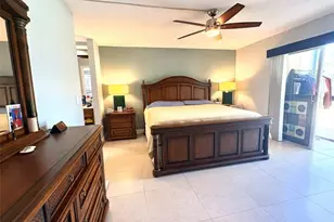 271 S Hollybrook Dr, Pembroke Pines, FL 33025 - Photo 11