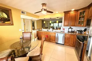 271 S Hollybrook Dr, Pembroke Pines, FL 33025 - Photo 3