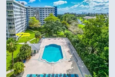 4200  Hillcrest Dr, Unit #201, Hollywood, FL 33021 - Photo 3