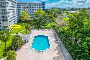 4200 Hillcrest Dr, Hollywood, FL 33021 - Photo 3