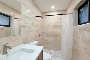 53 NE 16th Pl, Fort Lauderdale, FL 33305 - Photo 11