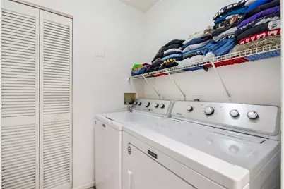 579  Prestwick Cir, Unit #2, Palm Beach Gardens, FL 33418 - Photo 21
