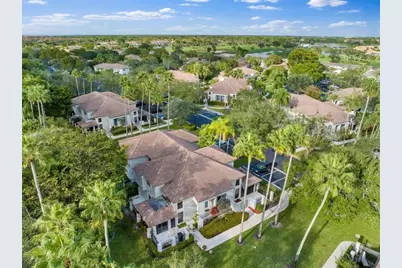 579  Prestwick Cir, Unit #2, Palm Beach Gardens, FL 33418 - Photo 29