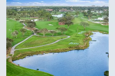 579  Prestwick Cir, Unit #2, Palm Beach Gardens, FL 33418 - Photo 33