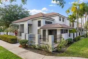 579 Prestwick Cir, Palm Beach Gardens, FL 33418 - Photo 27