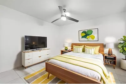 579  Prestwick Cir, Unit #2, Palm Beach Gardens, FL 33418 - Photo 19