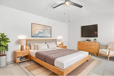 579  Prestwick Cir, Unit #2, Palm Beach Gardens, FL 33418 - Photo 13