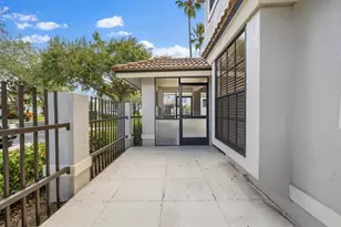 579 Prestwick Cir, Palm Beach Gardens, FL 33418 - Photo 23