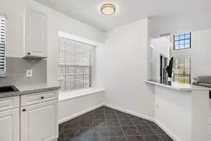 579 Prestwick Cir, Palm Beach Gardens, FL 33418 - Photo 7