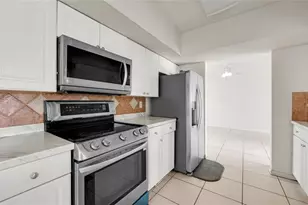 3700 NW 25th St, Lauderdale Lakes, FL 33311 - Photo 11