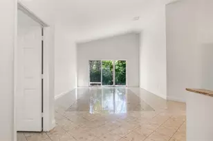 19820 SW 7th Pl, Pembroke Pines, FL 33029 - Photo 15