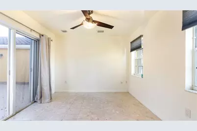 19820 SW 7th Pl, Pembroke Pines, FL 33029 - Photo 43