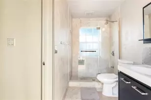 19820 SW 7th Pl, Hollywood, FL 33029 - Photo 37