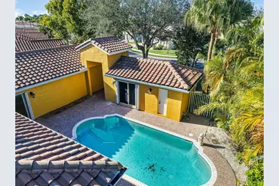 19820 SW 7th Place, Hollywood, FL 33029 - Photo 7