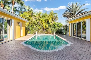 19820 SW 7th Pl, Pembroke Pines, FL 33029 - Photo 11