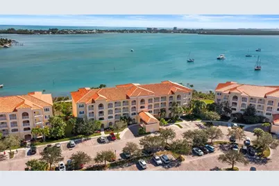 21  Harbour Isle Dr, Unit #203, Fort Pierce, FL 34949 - Photo 29