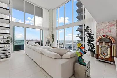 1040  Biscayne Blvd, Unit #2101, Miami, FL 33132 - Photo 1